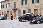 Carabinieri sul piazzale Nino Bixio a Senigallia - foto di Gabriele Moroni