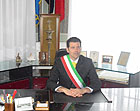 Il nuovo Sindaco Maurizio Mangialardi nell’ufficio municipale
