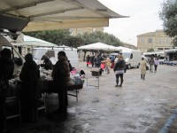 Ampi spazi vuoti in piazza Garibaldi a Senigallia per il mercato del 2 febbraio