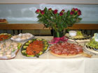 Piatti di carne e pesce nel buffet dell’Hotel Corallo a Senigallia