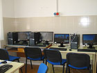 Moderni computer in dotazione alla scuola primaria del Vallone