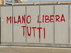Scritta anti Berlusconi dopo il ballottaggio del 29 e 30 maggio 2011