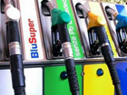Pompa di benzina: rincari sui prezzi dei carburanti